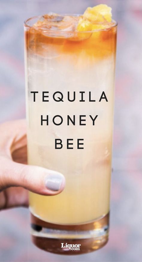 @lindalinduh Honey Bee Cocktail, Bee Cocktail, Healthy Alcohol, Tequila Drinks Recipes, Cocktail Recipes Tequila, Tequila Drinks, Reposado Tequila, Honey Syrup, Boozy Drinks