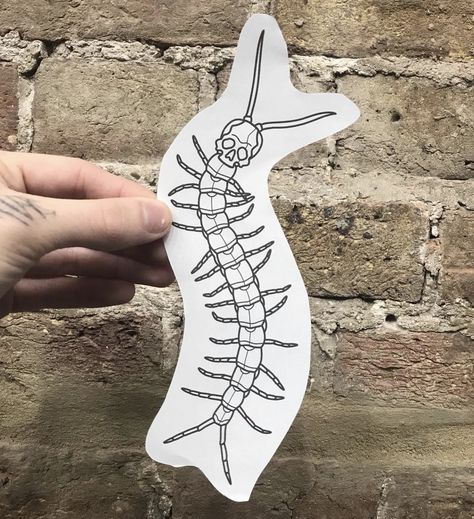 Traditional Centipede Tattoo Design, Centipede Tattoo Stencil, Centipede Tattoo Design, Centipede Tattoo, Fake Skin Tattoo, Sam King, Bug Tattoo, Insect Tattoo, New Tattoo Designs