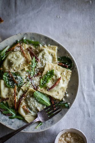 stinging nettle & homemade ricotta ravioli by Beth Kirby | {local milk}, via Flickr Homemade Ricotta, Ricotta Ravioli, Resep Pasta, Local Milk, Stinging Nettle, Pasta Fatta In Casa, Enjoy Your Meal, Slow Food, Pasta Noodles