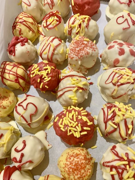 Kansas City Chief Peanut Butter Balls Tailgating KC Chiefs Kansas City Chiefs Snack Ideas, Kc Chiefs Snack Ideas, Chiefs Dessert Ideas, Kansas City Chiefs Party Food, Kc Chiefs Desserts, Chiefs Themed Food, Cheifs Superbowl Party Food Ideas, Kansas City Chiefs Superbowl Party, Kc Chiefs Food