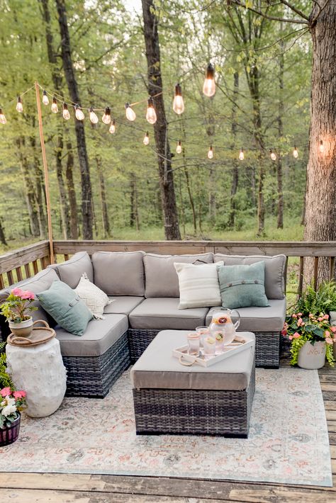 Outdoor Decorating Ideas: Tips on How to Decorate Outdoors Outdoor Decorating Ideas, Summer Furniture, Small Deck Decorating Ideas, Shabby Chic Dresser, Outdoor Decorating, Deck Decorating Ideas On A Budget, Deck Furniture, Outdoor Patio Decor, Deck Decorating