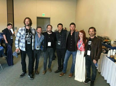 Best cast ever!! Jared Padalecki Height, Supernatural Cw, Ruth Connell, Rob Benedict, Richard Speight, Height Difference, Mark Sheppard, Running Jokes, Supernatural Destiel