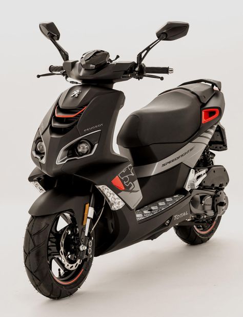 Yamaha Scooter, Honda Scooters, Small Motorcycles, Scooter 50cc, Scooter Custom, Best Electric Scooter, Best Scooter, Scooter Design, Scooter Bike