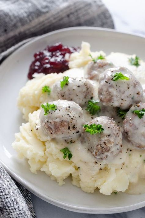 easy baked swedish meatballs new years eve appetizers Baked Swedish Meatballs, Pioneer Recipes, Meatballs And Gravy, Ground Pork Recipes, New Year's Eve Appetizers, Budget Friendly Dinner, New Years Eve Dinner, Delicious Family Meals, Hearty Casseroles