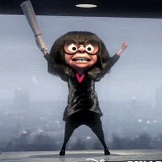 Edna Mode, Singing Karaoke, Pixar Characters, Karaoke Songs, Reaction Pics, Reaction Pictures, Karaoke, Mood Pics, Profile Pictures