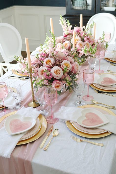 Pretty Valentine Tablescape - Darling Darleen | A Lifestyle Design Blog Valentines Tablescape, Galentines Brunch, Valentine Dinner Party, Valentine Day Table Decorations, Valentine Tablescape, Valentines Brunch, Valentine Table Decorations, Rose Flower Arrangements, Valentine's Ideas