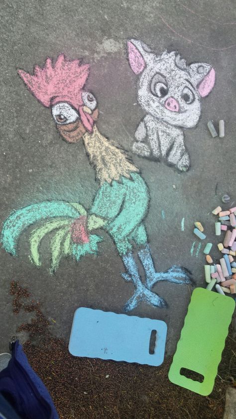 Moana Chalk Art, Disney Chalk Art, Chalk Sidewalk, Chalk Photos, Moana Pua, Fun Chalk Art, Sidewalk Paint, Chalk Ideas, Side Walk