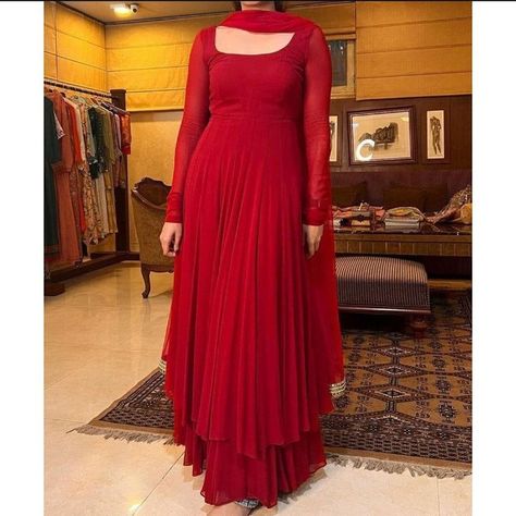 Kurtis With Dupatta, Long Skirt Top Designs, Long Skirt And Top, Stylish Kurtis Design, Long Frock Designs, Simple Saree Designs, Pakistani Formal Dresses, Long Kurtis, Lehenga Designs Simple