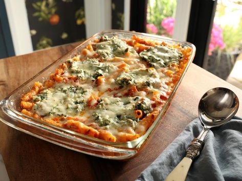 Freezer Baked Ziti, Valerie Bertinelli Recipes, Baked Pasta Dishes, Ziti Recipe, Ziti Recipes, Baked Ziti Recipe, Valerie Bertinelli, Charcuterie Recipes, Baked Ziti