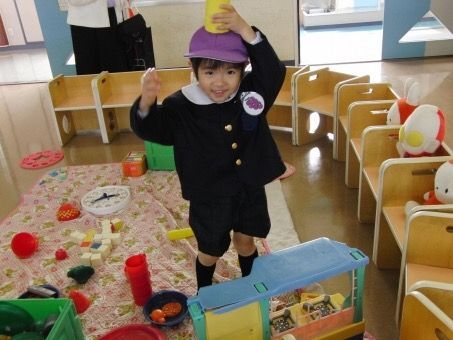 Japanese Kindergarten, Teaching In Japan, Work In Japan, Fall Kindergarten, Working Parent, School Fees, School Supplies List, Ministry Of Education, Sports Day