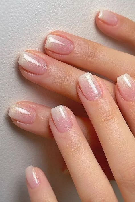 19 Natural Winter Nail Ideas for 2023-2024 - thepinkgoose.com Ombre Nail Colors, Orange Ombre Nails, Ombre Gel Nails, Faded Nails, Unghie Sfumate, Ombre Manicure, Pink Ombre Nails, Indigo Nails, Ombre Nails Glitter