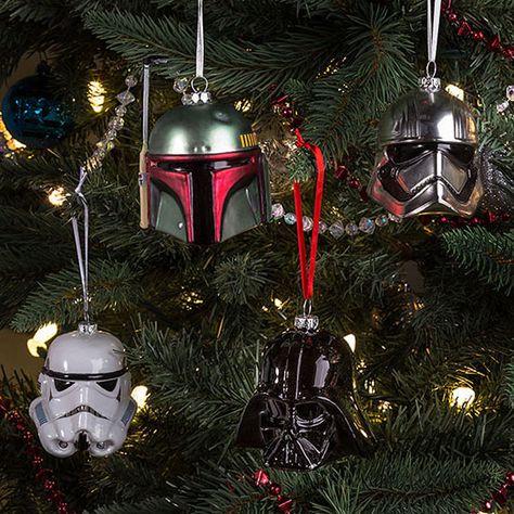 Star Wars Christmas tree decorations at ThinkGeek Star Wars Xmas, Star Wars Christmas Decorations, Star Wars Captain Phasma, Decoracion Star Wars, Star Wars Christmas Tree, Nerdy Christmas, Geek Christmas, Captain Phasma, Stormtrooper Helmet