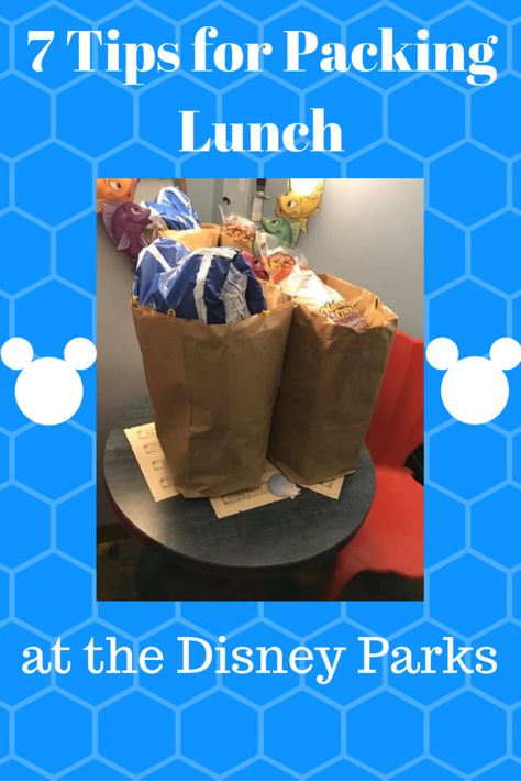 7 Tips for Packing Lunches at the Disney Parks - Tips from the Magical Divas and Devos Pack Lunch For Disney World, Disney World Packed Lunch Ideas, Disney World Lunch Packing, Disneyland Lunch Packing, Disney Packed Lunch Ideas, Disney Lunch Ideas, Disneyland Snacks, Magic Kingdom Tips, Hollywood Restaurants