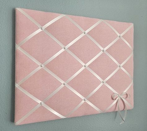 Pink Pin Board, Cute Pinboard, Pink Cork Board, Pin Board Aesthetic, Pin Board Ideas Aesthetic, Pin Board Ideas, Pink Linen Fabric, Decorating Toddler Girls Room, French Memo Boards