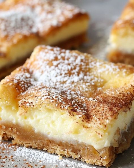 Are you looking for a crowd-pleasing dessert that combines flaky puff pastry with a rich cream cheese filling? Try this Sopapilla Cheesecake recipe, topped with a buttery cinnamon-sugar mixture for an irresistible finish. Perfect for parties, potlucks, or family gatherings, this easy-to-make treat delivers melt-in-your-mouth goodness and a delightful flavor that everyone will love. Crowd Pleasing Recipes Desserts, Desserts That Go With Pasta, Dessert Recipes With Puff Pastry, Casserole With Elbow Macaroni, Dessert With Puff Pastry, Sopapilla Cheesecake Recipe, Easy Sopapilla Cheesecake, Sweet Puff Pastry Recipes, Cheesecake Deserts