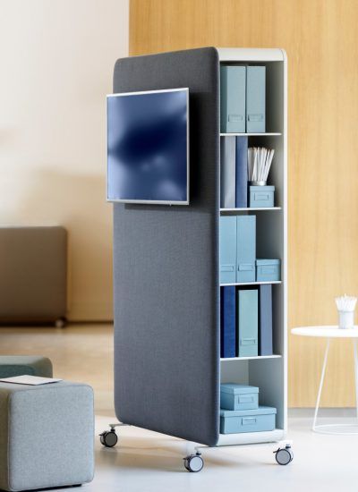 Cascando | Display and storage to complement space Movable Walls, Space Dividers, Mobile Storage, Book Shelf, Office Interior Design, Commercial Interiors, White Board, Space Design, Pisa