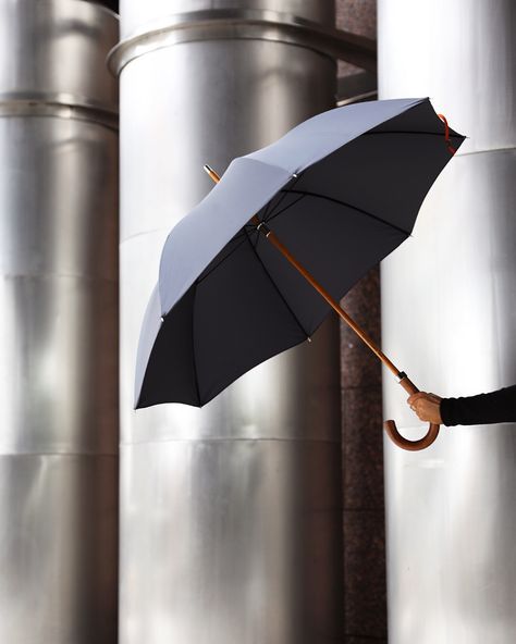 Navy Lifesaver City Gent umbrella by London Undercover. Product Placement Photography, Umbrella Pictures, Umbrella Aesthetic, Umbrella Photoshoot, Photography Umbrella, Rainy Photoshoot, Umbrella Photography, Photographer Design, Shooting Ideas