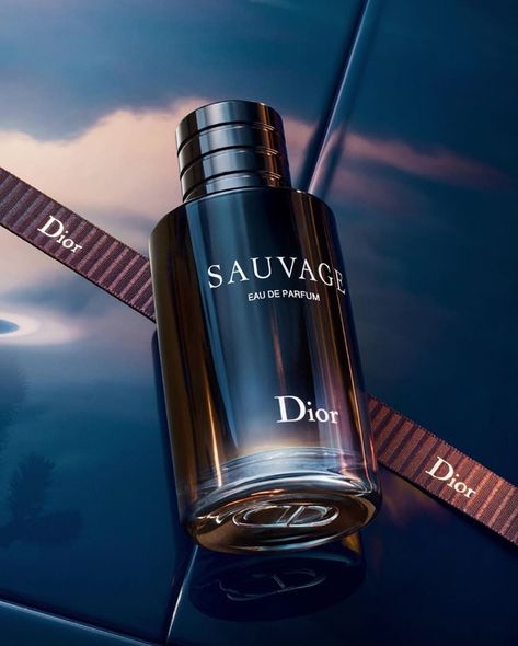 Perfume Dior, Best Perfume For Men, Dior Sauvage, Best Fragrance For Men, Perfume Photography, Dior Perfume, Celebrity Perfume, Boys Love, Perfume And Cologne