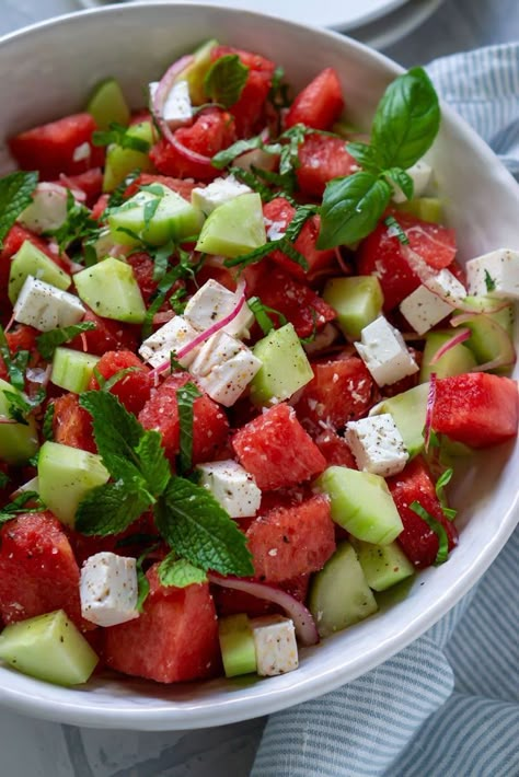 Watermelon Feta Salad with mint wins over a crowd of any size. If you're looking to dress up fresh watermelon this recipe is for you! #watermelonfetasalad #watermelonsalad #summerrecipes #watermelonrecipes  ... less Watermelon Recipes Salad, Watermelon Salad With Feta Cheese, Benefits Of Eating Watermelon, Watermelon Feta Salad Recipes, Grilled Chicken Pasta Salad, Salad With Mint, Watermelon Health Benefits, Feta Salad Recipe, Watermelon Benefits