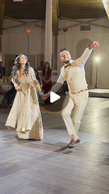 Shefali | 🇮🇳🇨🇦 on Instagram: "One of my favourite videos of the night 🤍 Look at all the smiling faces around us! 

Choreo: @kareenasingh25 @its_sherwin27 @mumbai_troupers 

#couplevideos #couplegoals #couple #reels #reelsindia #newlyweds #married #marriedlife #love #viralreels #trending #instafollow #husband #husbandandwife #sangeet #wedding #shaadi #indianwedding #weddingdance #chalpyaarkaregi #salmankhan #dulhan #sangeetdance #sallubhai" Couple Reels, Video Love, Smiling Faces, Salman Khan, Wedding Dance, Wedding Videos, Night Looks, Married Life, Smile Face