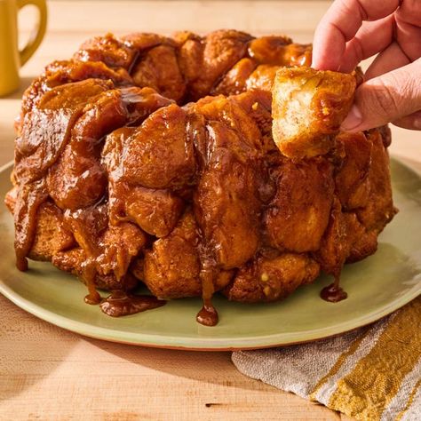 Sweet Monkey Recipes, Pumpkin Spice Monkey Bread, Pumpkin Monkey Bread, Autumn Treats, Cinnamon Roll Monkey Bread, Baking Bad, Monkey Bread Recipe, Baking List, Homemade Apple Butter