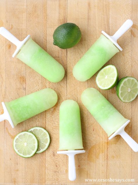 Help ring in spring with these lime popsicles. They are sure to put a smile on your kids faces. Summer Drinks Kids, Lime Popsicles, Frozen Limeade, Diy Crafts Ideas, Party Punch Recipes, Citrus Recipes, Peach Ice Cream, Fruit Popsicles, Frozen Dessert Recipe