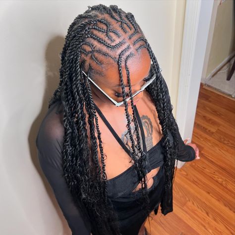 NEW STYLE ALERT 🚨 Fulani Island Twists 🏝️🩵 #hairstyle #hairstyles #hairstylist #naturalhair #curlyhair #knotlessbraids #protectivestyles #locs #boxbraids #braidstyles #islandtwists #feedinbraids #fulaniislandtwist #fauxlocs #stitchbraids #braider #rva #knotlessboxbraids #weavehairstyles #slashedbyreeb #knotless #cornrows #dreads #dreadlocks #neatbraids #twist #soulltys #goddessbraids #tribalbraids #rvabraids Knotless Island Twist, Fulani Island Twist, Island Twist With Curls, Twist With Curls, Knotless Cornrows, Island Twist, Boho Twists, Stitch Braids, Pretty Braided Hairstyles