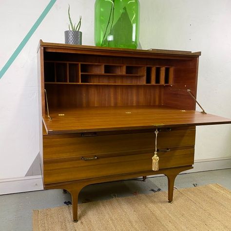 Mid Century Meredew Furniture bureau bookcase teak desk Vintage Mid Century Teak Meredew Furniture bureau, absolutely stunning piece of furniture. Complete with locking key and polished brass handles. It is in very good condition with minor marks. Great for home working, keeping all your papers Oak Bench Seat, Desk Vintage, Bureau Bookcase, Teak Desk, 1960s Furniture, Scandinavian Armchair, Home Working, Scandinavian Dining, Art Deco Cabinet