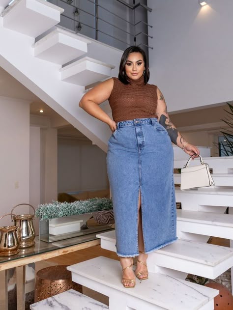 Curvy Casual Outfits, Plus Size Baddie, Plus Size Baddie Outfits, Outfit Curvy, Plus Size Summer Outfits, Denim Skirt Outfits, Look Plus Size, Cute Modest Outfits, Stylish Work Attire