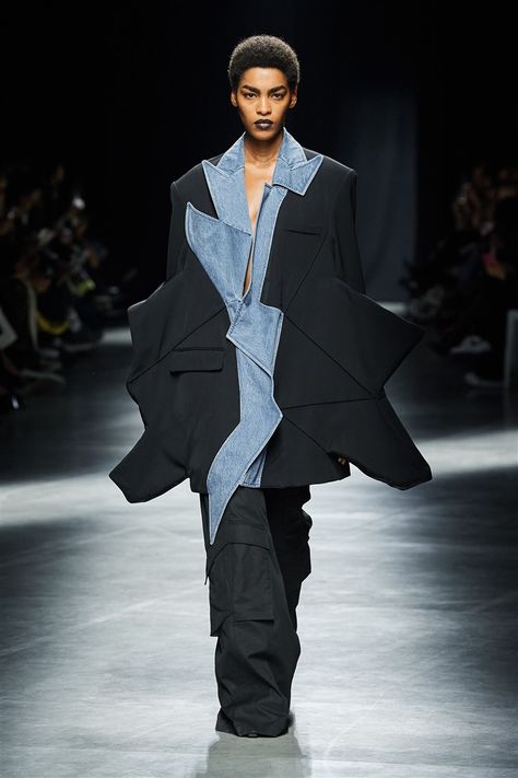 Leather Coat Outfit, Deconstruction Fashion, Best Of Fashion Week, Fashion Design Collection, Future Style, Womenswear Fashion, Spring Summer 2023, Fashion Design Sketches, 2023 Collection