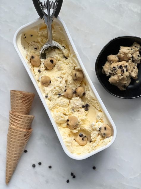 Homemade Edible Cookie Dough, Easy Homemade Chocolate Chip Cookies, Homemade Chocolate Chip Cookie Dough, Chocolate Chip Cookie Dough Ice Cream, Ice Cream Aesthetic, Edible Cookie Dough Recipe, Cuisinart Ice Cream Maker, Vanilla Ice Cream Recipe, Homemade Custard