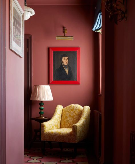 Nicola Harding, Different Shades Of Red, Casa Vintage, Design Del Prodotto, Red Walls, Red Interiors, Interior Inspo, Shades Of Red, Guest Bedroom