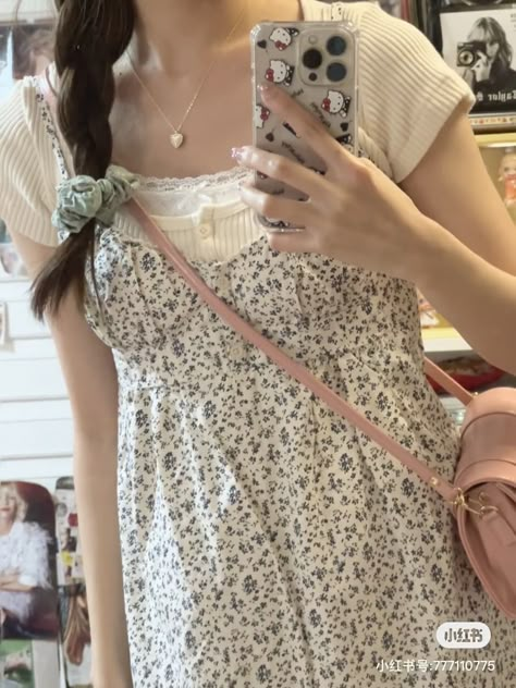 Cute Floral Outfits, Aesthetic Outfit Ideas, Girly Outfits, Casual Style Outfits, Brandy Melville, I Dress, Spring Summer Fashion, Aesthetic Clothes, Pretty Outfits