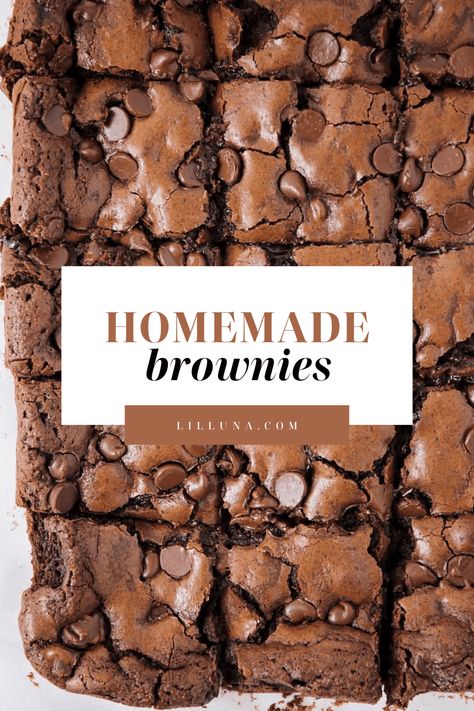 Classic fudgy homemade brownies are so simple to make and worth every single calorie. There's SO yummy and SO simple! #homemadebrownies #brownies #dessert #chocolate #brownierecipe Homemade Brownies Recipe, Fudgy Homemade Brownies, Easy Brownie Recipe, Brownies From Scratch, Buttered Vegetables, Brownies Recipe Homemade, Gooey Brownies, Chocolate Chip Brownies, Best Chocolate Desserts