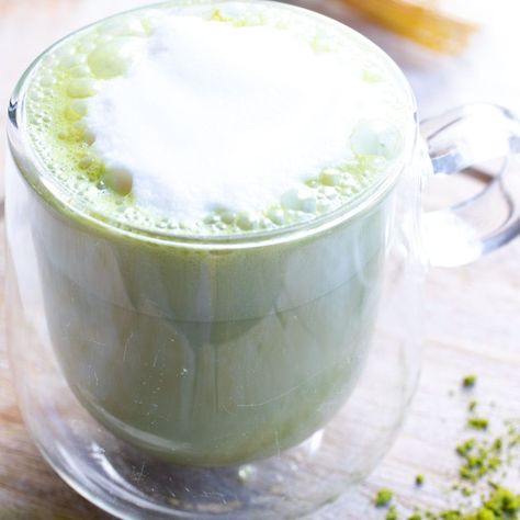 Liver Meals, Baby Drink, Coffee Alternative Healthy, Chocolate Avocado Smoothie, How To Make Matcha, Matcha Latte Recipe, Healthy Candy, Best Matcha, Matcha Tea Powder