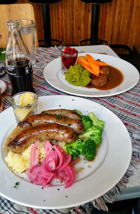 Norwegian Meals, Norwegian Breakfast, Norwegian Food Dinners, Healthy Norwegian Recipes, Norway Breakfast, Norway Food Traditional, Under Restaurant Norway, Norway Food, Germany Food