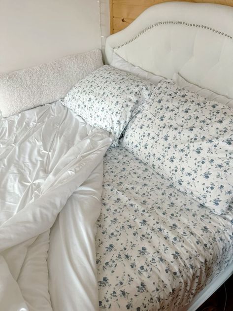 #kmartaus #kmartdecor #kmart #discountdecorator #bedroomdecor #masterbedroom #spotlight #spotlightdecor... Home decor ideas, home aesthetics, home decoration, home entrance decor, home living room decor, home Cowgirl Bedding, Cute Bed Sheets, Blue Bed Sheets, Costal Bedroom, Hannah Wells, Cowgirl Room, 2 Aesthetic, Home Living Room Decor, Floral Bedroom