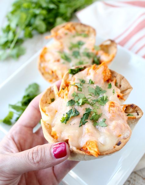 Buffalo Chicken Taco Cups, Taco Cups Recipe, Tortilla Cups, Taco Bites, Buffalo Chicken Tacos, Appetizers Easy Dips, Buffalo Chicken Dip Easy, Taco Cups, Buffalo Chicken Recipes