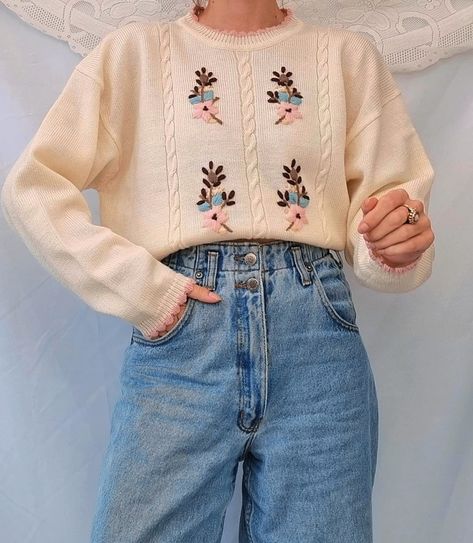 Embroidered Sweater Outfit, Flower Sweater Outfit, Grandma Sweater Outfit, Floral Sweater Outfit, Cottagecore Winter Outfits, Grandma Sweaters, Vintage Sweater Outfit, Grandma Clothes, Vintage Hearts