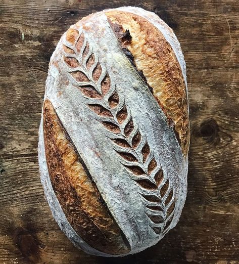 Bread Scoring Patterns, Sourdough Scoring, Bread Scoring, Pumpkin Oats, Artisan Bread Recipes, Bread Shaping, Bread Art, Loaf Of Bread, Sourdough Baking