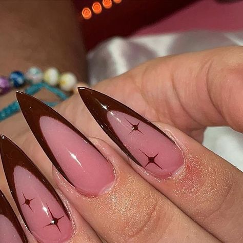 𝒶𝓁𝑜𝓃𝒹𝓇𝒶 🧿 19 on Instagram: "almondetto shape is 🔥🔥🔥" Ballerina Acrylic Nails, Acrylic Nails Almond Shape, Sharp Nails, Nails Stiletto, Vintage Nails, Aesthetic Nails, Nail Room, Stiletto Nails Designs, Casual Nails