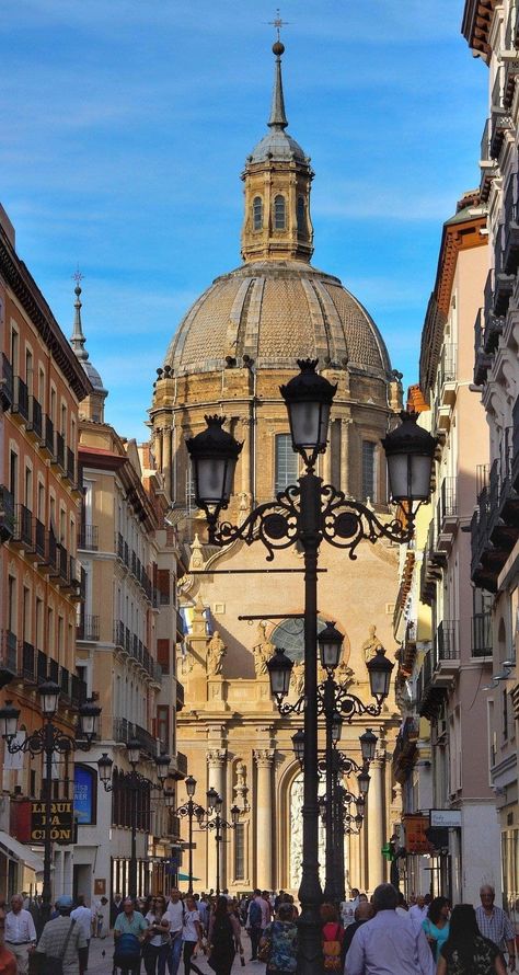 Get the top things to do in Salamanca Spain to add to your Salamanca itinerary. | salamanca spain aesthetic | salamanca spain travel | what to do in salamanca spain Spain Aesthetics, North Spain, Salamanca Spain, Spain Trip, Spain Aesthetic, Spain Photography, Spain Holidays, Summer 2025, European Destinations