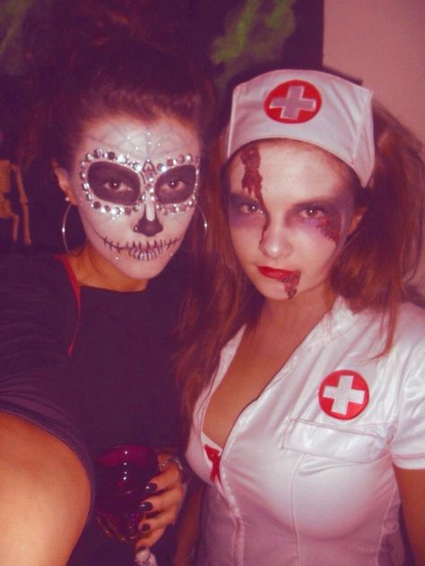 Day of the dead and dead nurse face paint Zombie Nurse Makeup, Halloween Nurse Makeup, Knight Makeup, Zombie Nurse, Face Paints, Nurse Halloween, Halloween Nurse, Luxury Beauty, Day Of The Dead