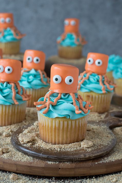 Octopus cupcakes Sea Party Ideas, Diy Cupcake, Cupcake Wars, Creative Cupcakes, Animal Cupcakes, Recipes Chocolate, Diy Cupcakes, How To Make Cupcakes, Recipe Dessert