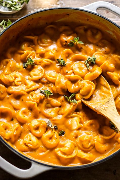 Pumpkin Tortellini, Wine Pumpkin, Pumpkin Pasta Sauce, Pumpkin Wine, Pasta Varieties, Fall Vegan Recipes, Tortellini Recipes, Pumpkin Sauce, Pumpkin Pasta