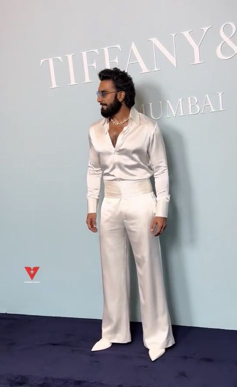 Ranveer Singh Outfits, Indian Engagement Outfit Men, Sagan Dress, Ranveer Singh Fashion, Indian Engagement Outfit, Hanuman Hd, Cloth Collection, Indian Engagement, Stylish Men Wear