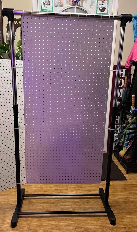 Free Standing Pegboard Display Diy, Consignment Store Displays Diy, Market Booth Display Backdrops, Diy Folding Display Stand Craft Fairs, Pegboard Craft Fair Display, Pvc Pegboard Display, Pegboard Room Divider, Renter Friendly Pegboard, Pegboard Booth Display