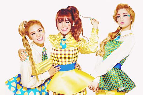 V X Lizzy, Orange Caramel, Country Pop, Kawaii Hairstyles, New Theme, Pledis Entertainment, Korean Pop, Indie Artist, Kpop Girl Groups