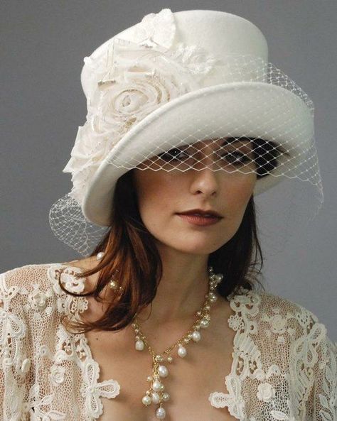 The Wedding Hat: An Ultra-Chic Alternative to the Veil | Wedding Attire | TopWeddingSites.com Making Hats, Cloche Hats, Ladies Hats, Pretty Hats, Bridal Hat, Bridal Tops, Elegant Hats, Kentucky Derby Hats, Fancy Hats