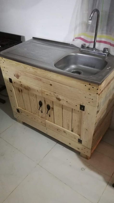 Pallet Furniture Kitchen, Tiny Cabin Kitchen, Outdoor Kitchen Sink, Outdoor Cabinet, Simple Woodworking Plans, Cabin Kitchens, Tiny Cabin, Diy Outdoor Kitchen, Village House Design